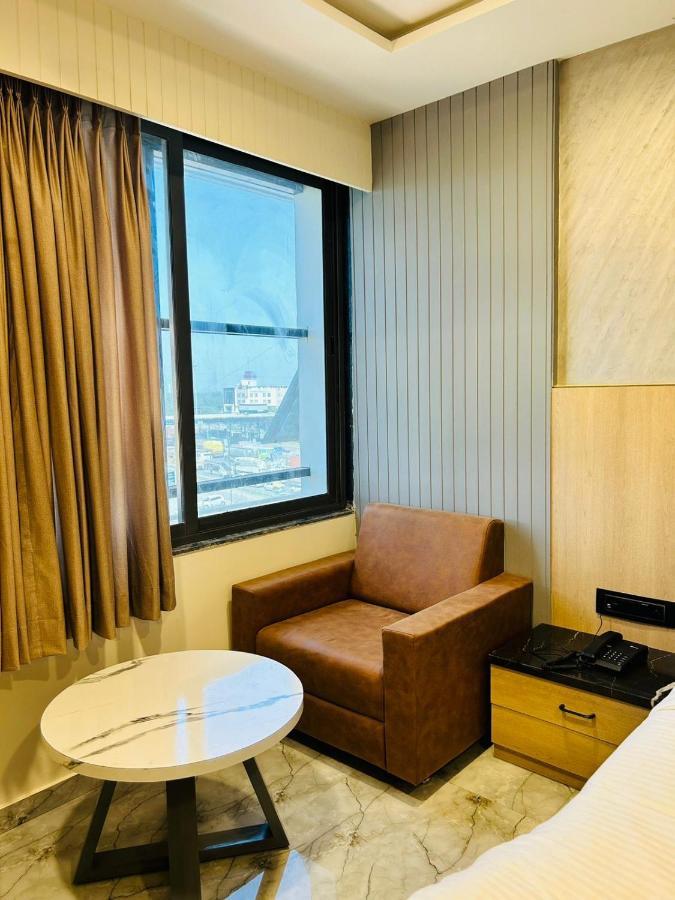 Hotel Marigold Naroda Ahmedabad Buitenkant foto